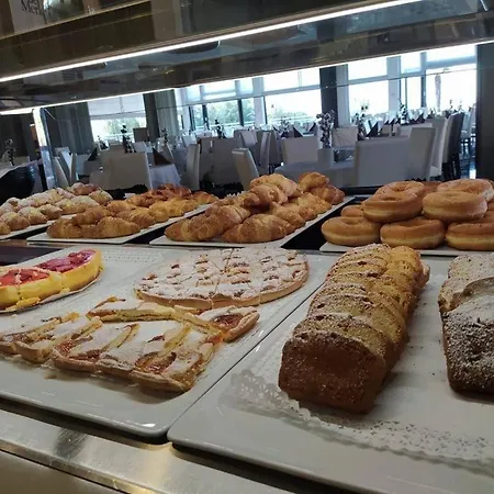 Отель Italy 4*