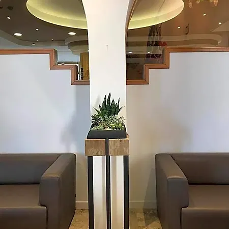 Italy 4* 비비오네