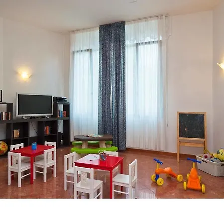 Italy 4* Μπιμπιόνε