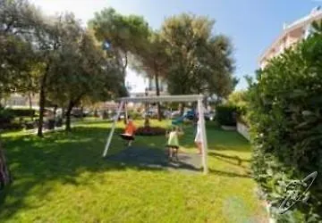 Готель Italy 4*