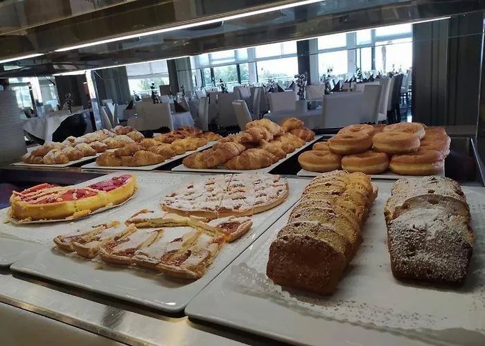 Готель Italy 4*